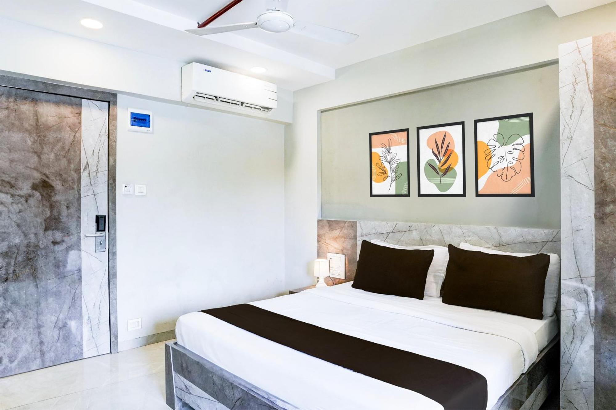 Super Townhouse Oak Vashi Hotell Turambhe Exteriör bild
